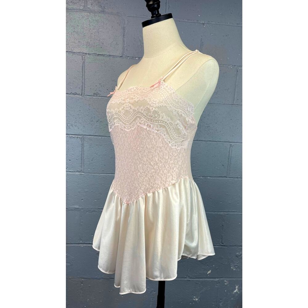 Vintage 1980s Pastel Pink Stretch Lace Nylon Baby Doll Nightgown Flutter Hem - Picture 11 of 14